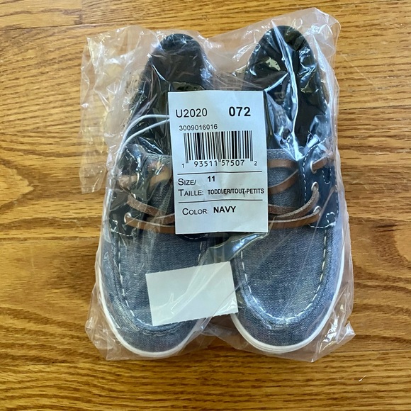NWT Children’s Place Boys Boat Shoes Size 11 - Picture 2 of 4